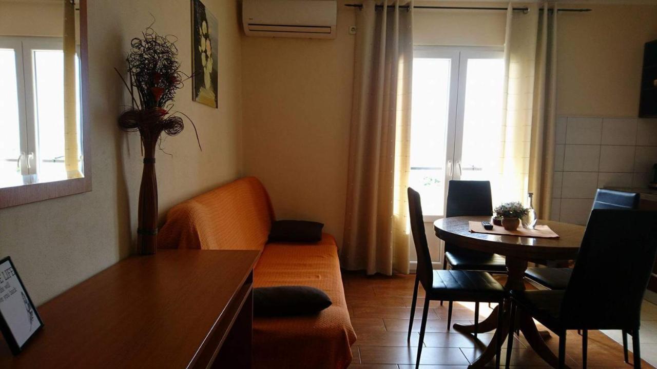 Apartment Roncevic #joko# Gradac (Split-Dalmatia)